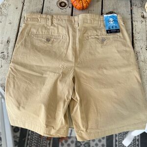 Izod Men's Khaki Flat Front Shorts